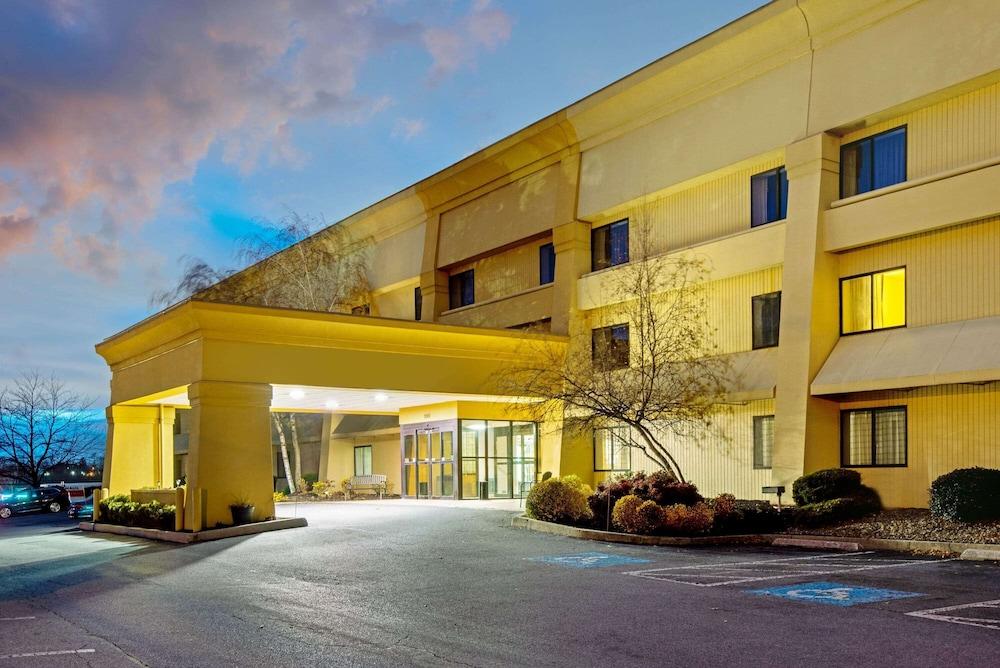 La Quinta By Wyndham Harrisburg Airport Hershey Esterno foto